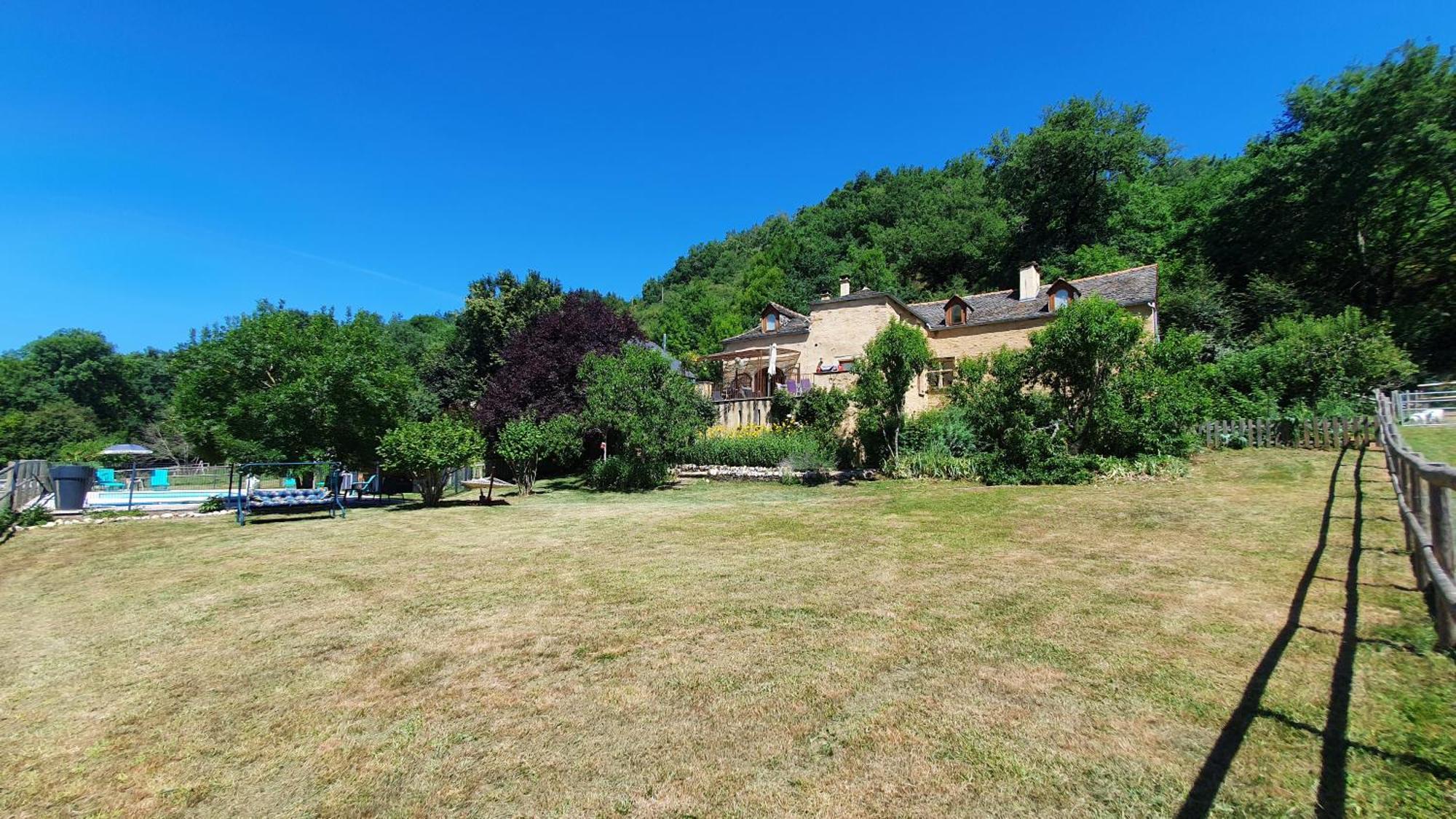 La Ferme Des Andes - Gite L'Atelier Quins Exterior photo